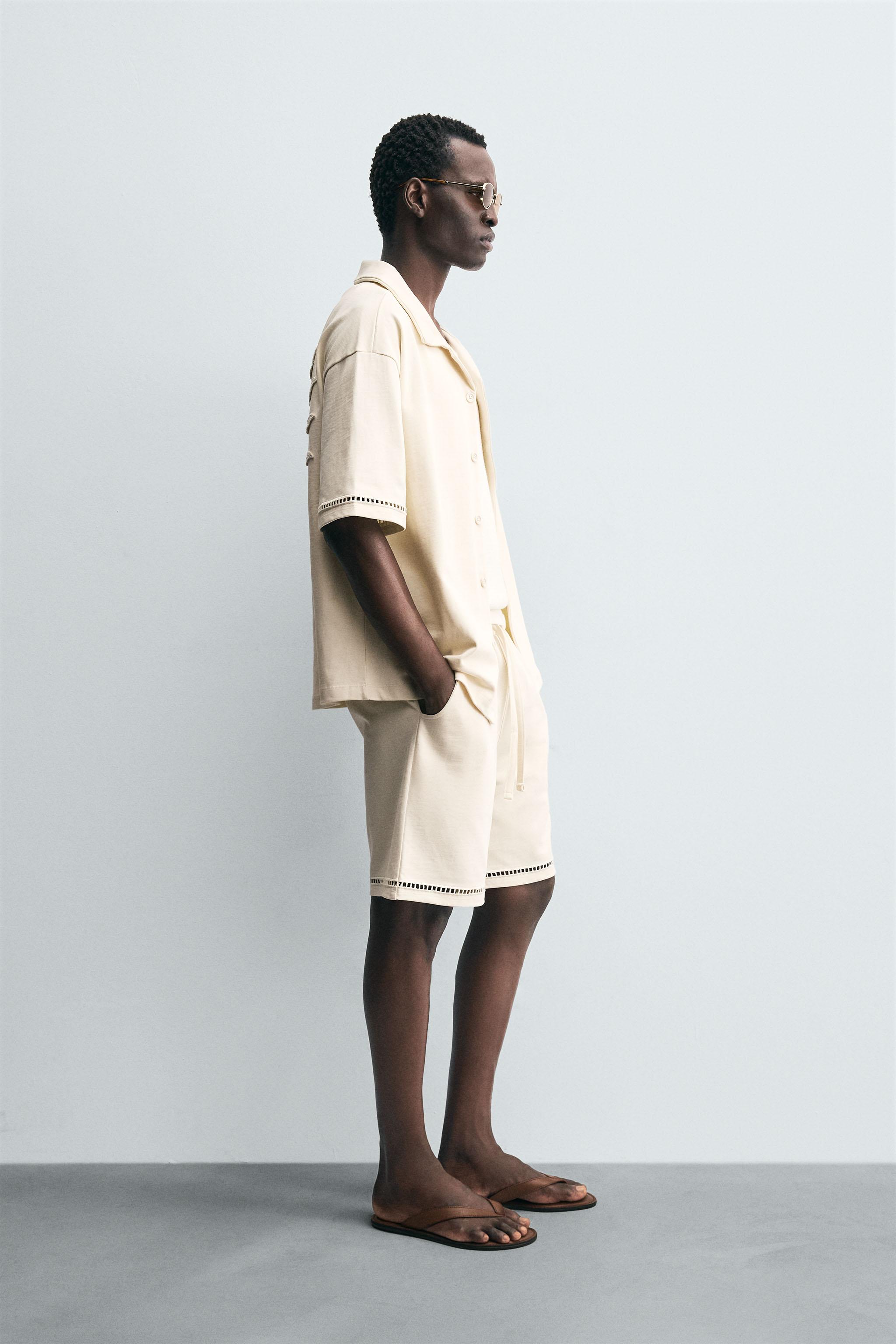 COMFORT EYELET SHORTS